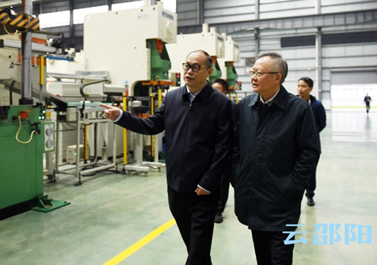 龔文密在zoty中欧体育官方网站
調(diào)研：大力弘揚企業(yè)家精神  為構(gòu)建新發(fā)展格局推動高質(zhì)量發(fā)展貢獻(xiàn)力量